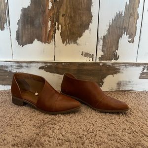 Universal Thread Wenda side cut booties slip on size 7.5